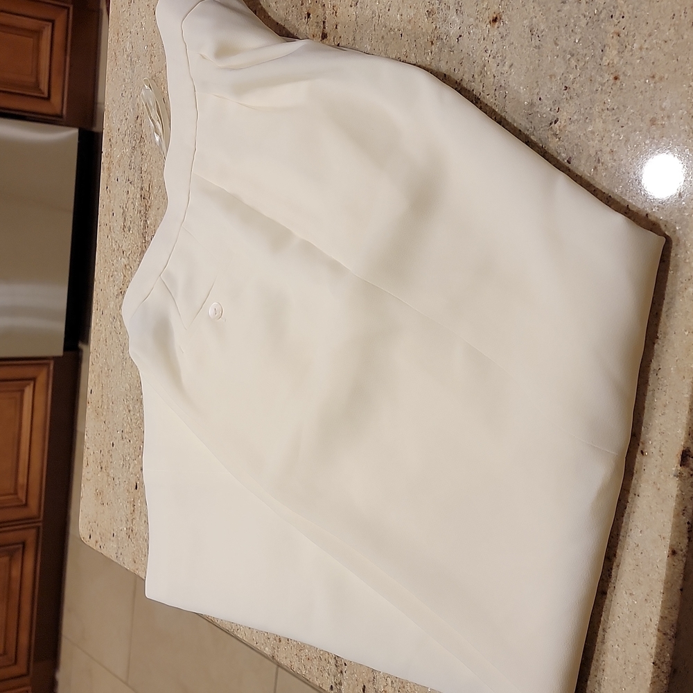 JONES WEAR. beautiful lined dress pants. Size 8.